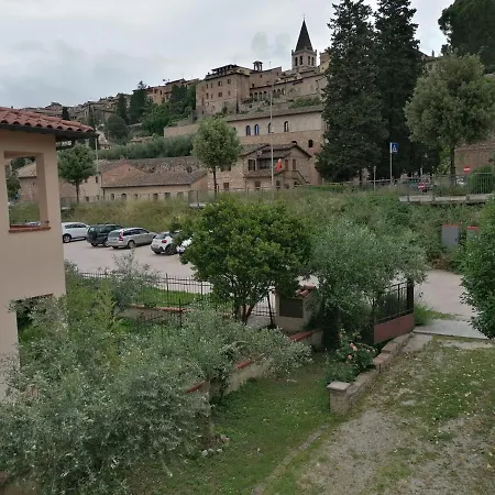 La Musa - Clio Daire