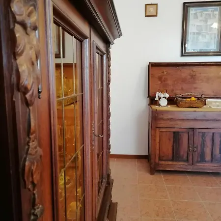 La Musa - Clio Spello